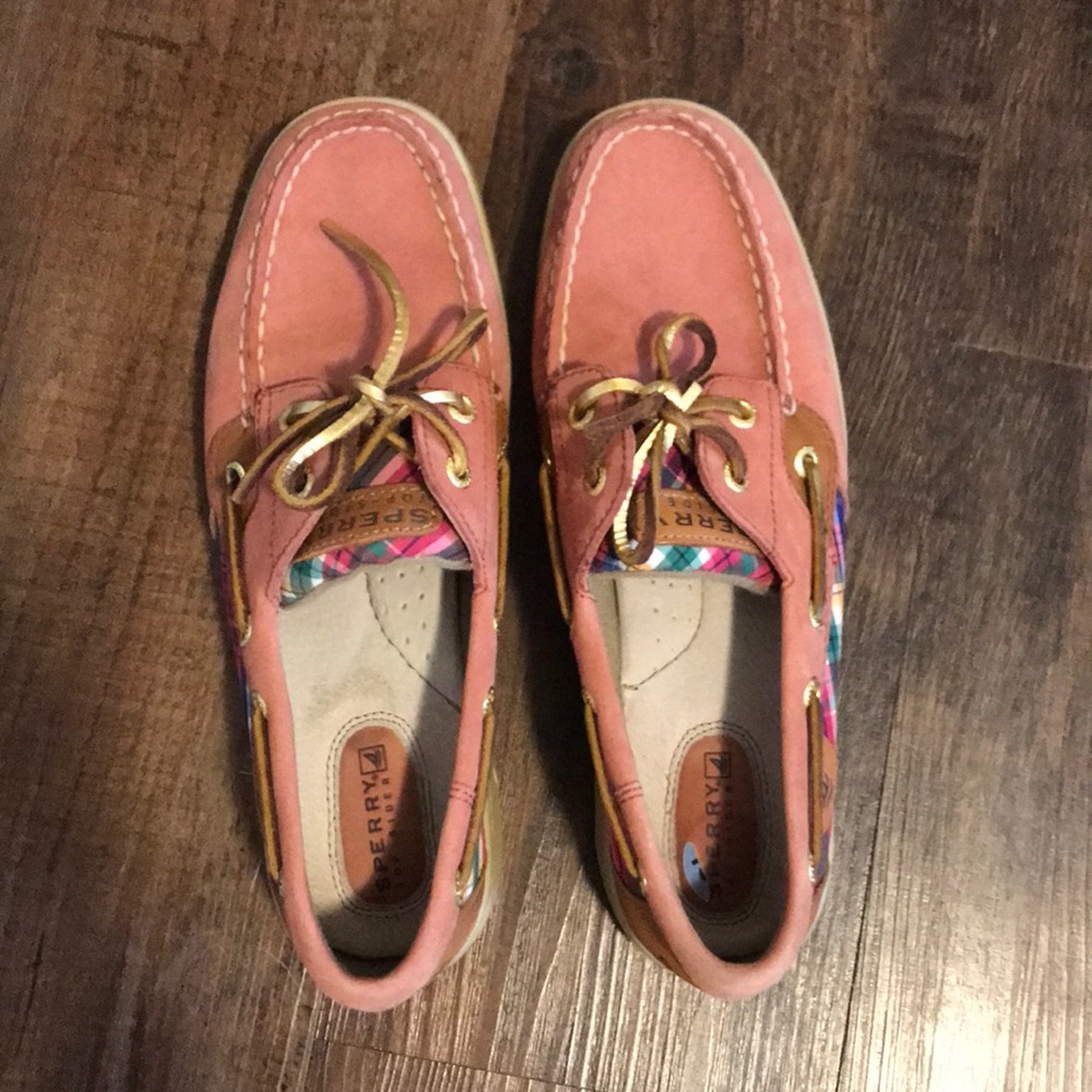 Pink plaid Sperry boat shoes